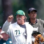 Západ Zeme zachytený cez okno kozmickej lode