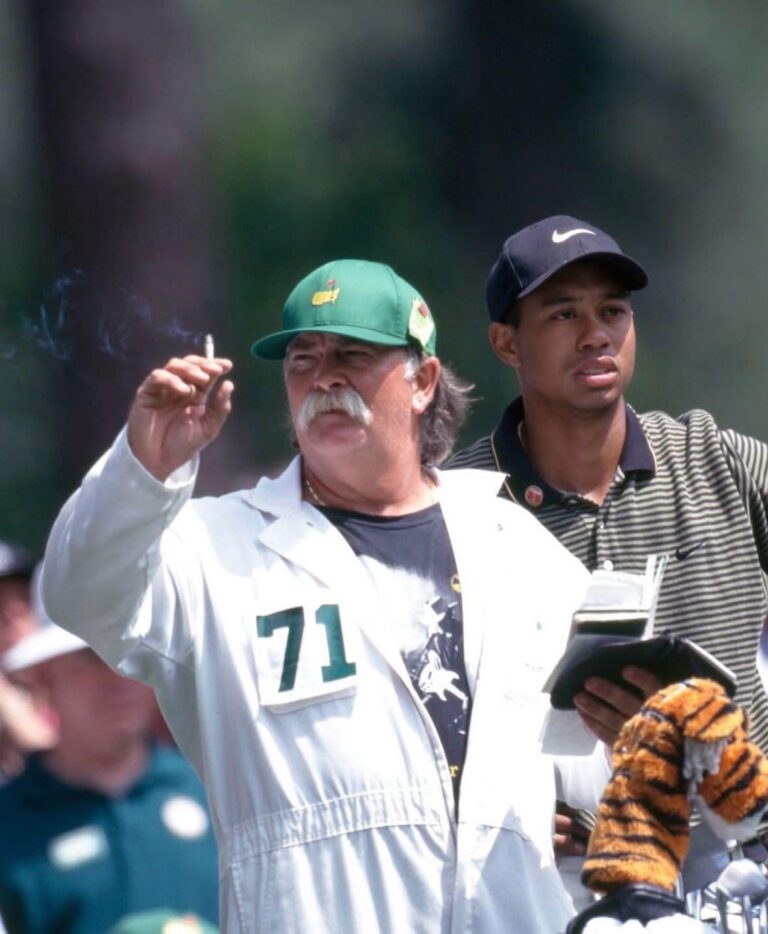 Nosič Tigera Woodsa, Fluff