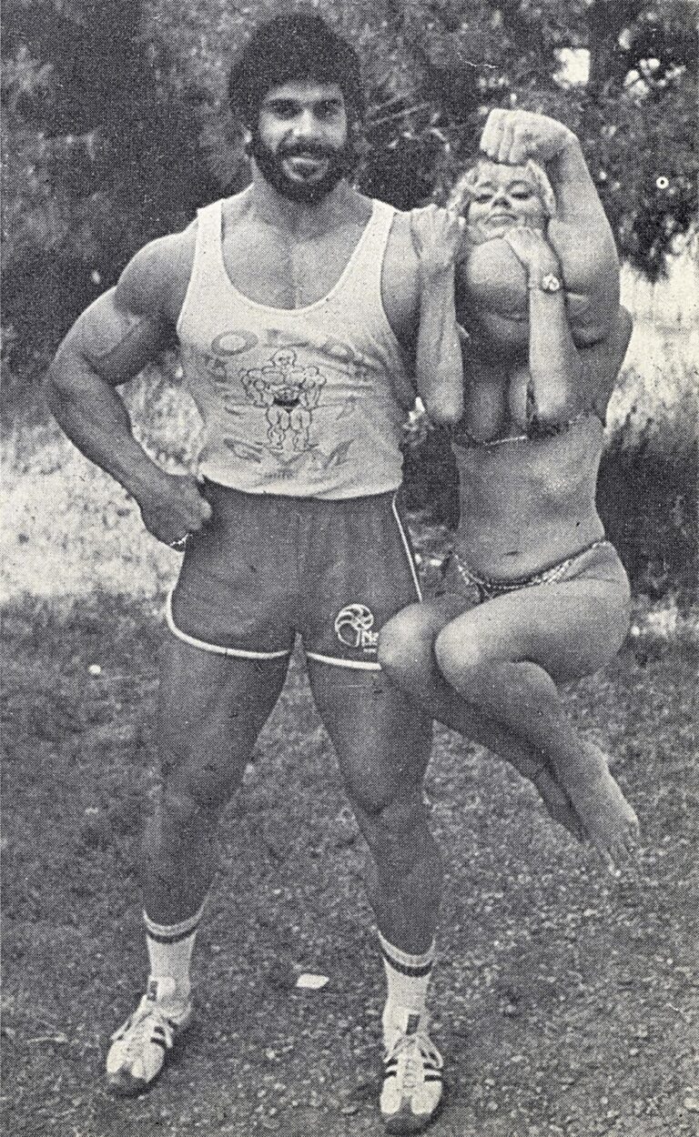 lou-ferrigno-posing-with-sybil-danning-to-promote-their-v0-0zkscb8j2lzg1