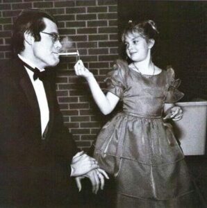 surprising-and-rare-ish-celebrity-throwback-photos-v0-sjjbxy72lqoa1